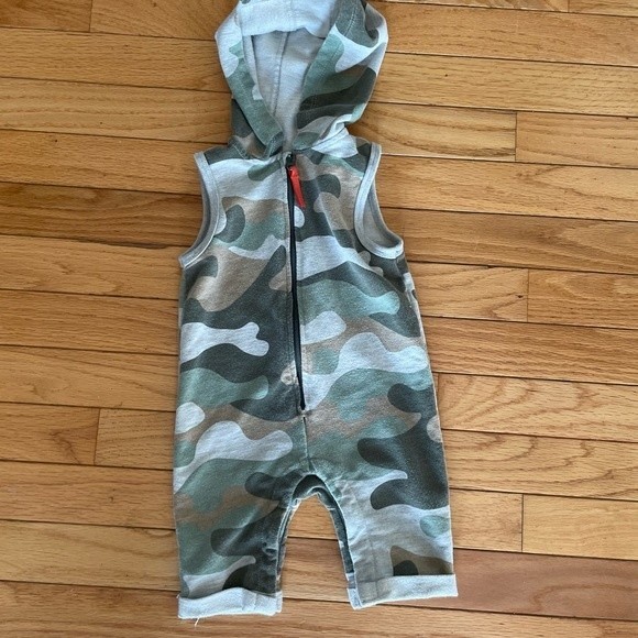 WONDER NATION Romper Hooded Camo Size 6-9m - Picture 2 of 5